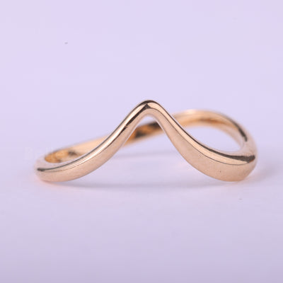 18K Solid Gold Curved Pl;ain Wedding Band