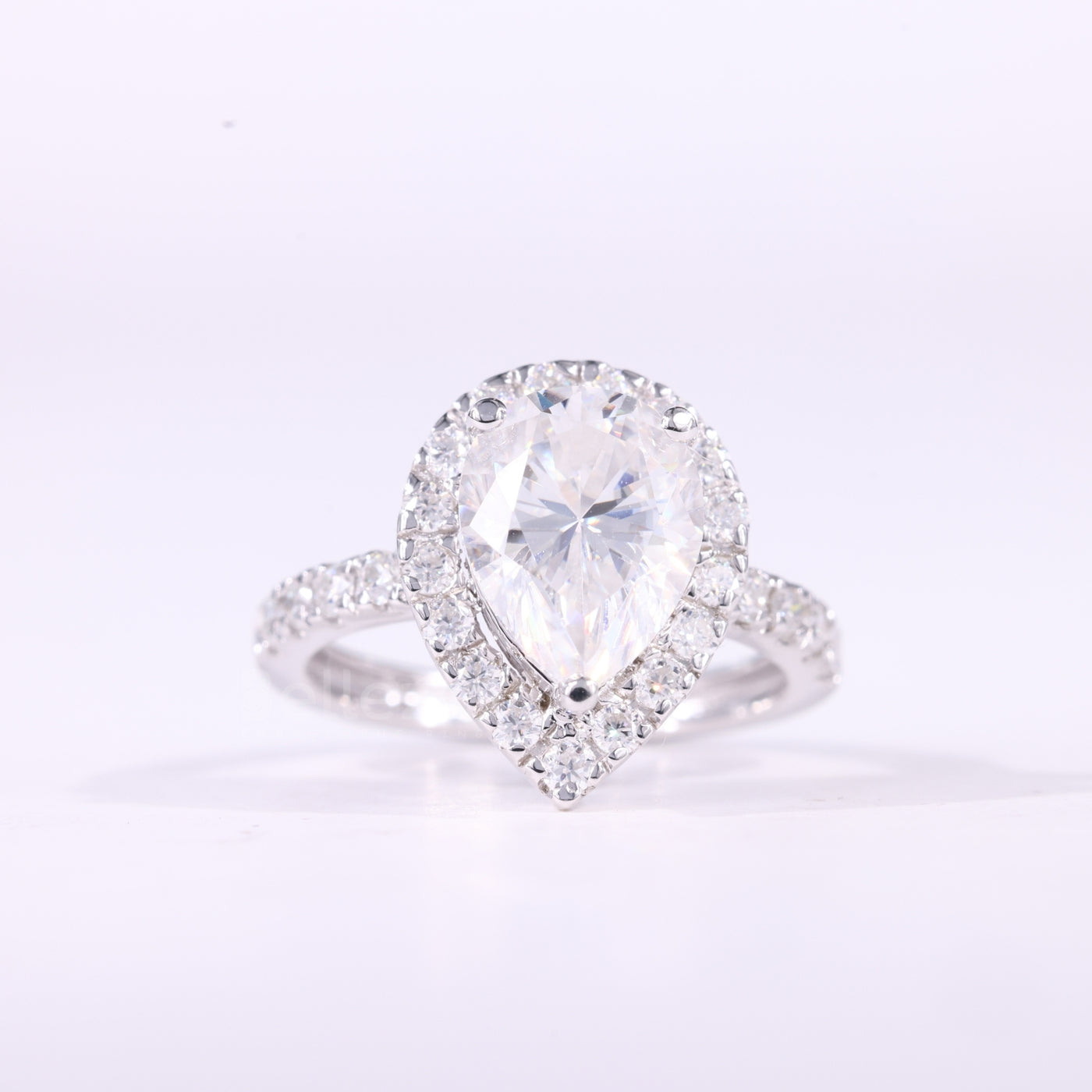 1.0CT Pear Cut Halo Setting Moissanite Engagement Ring