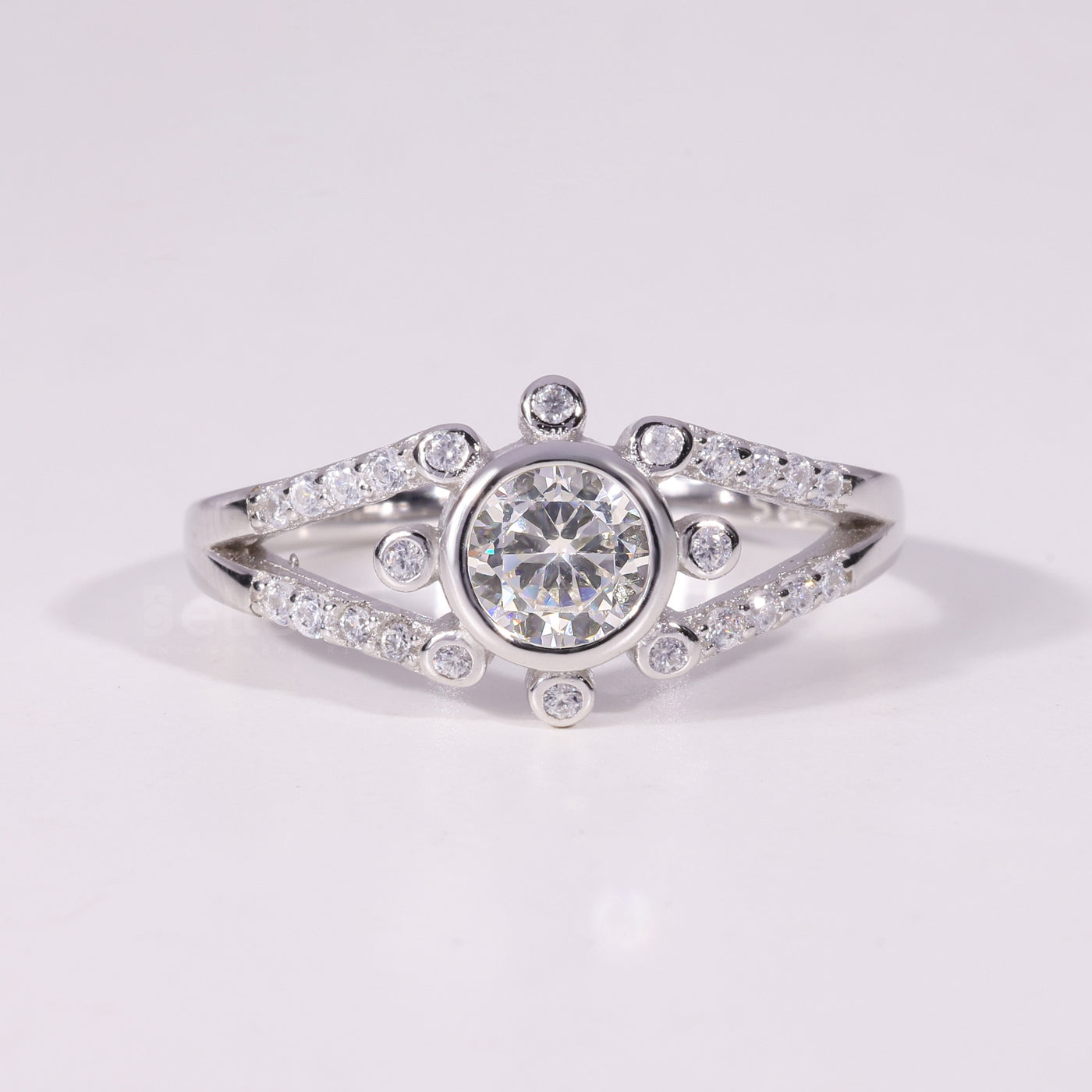 1.0CT-3.0CT Round Cut Cluster Diamond Engagement Ring