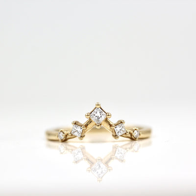 0-22-tcw-princess-round-cut-curved-moissanite-wedding-band