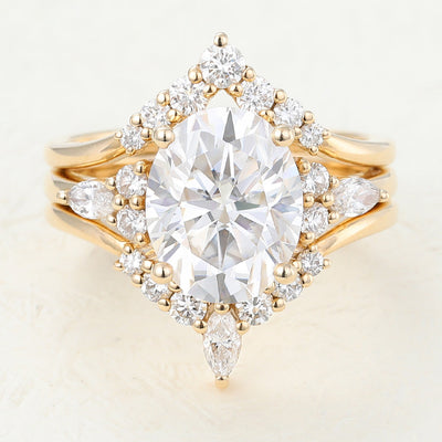 oval-moissanite-cluster-bridal-ring-set