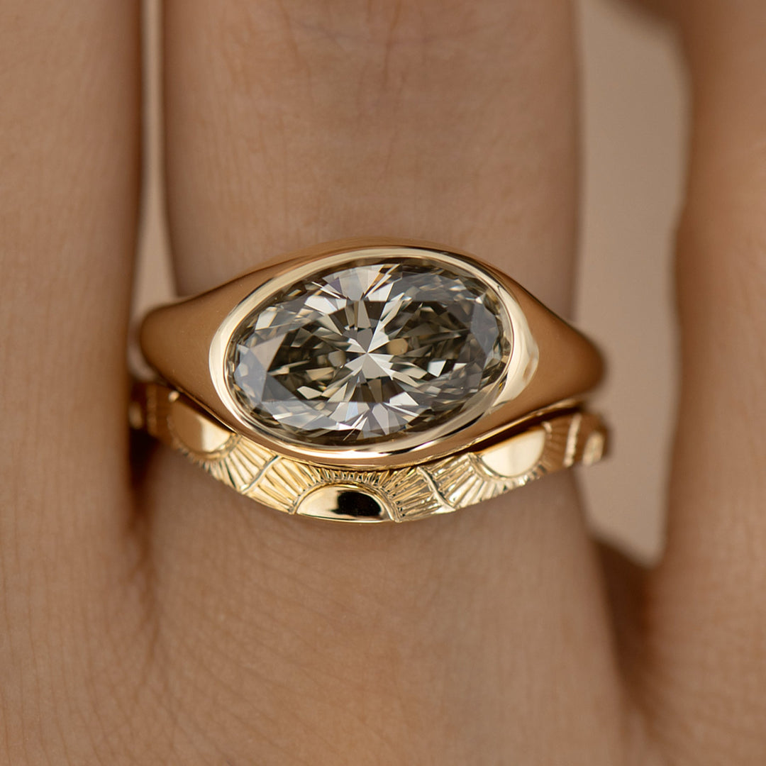 14K Solid Gold Unique Curved Style Vintage Engraved Wedding Band