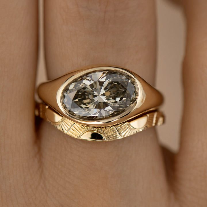 14K Solid Gold Unique Curved Style Vintage Engraved Wedding Band