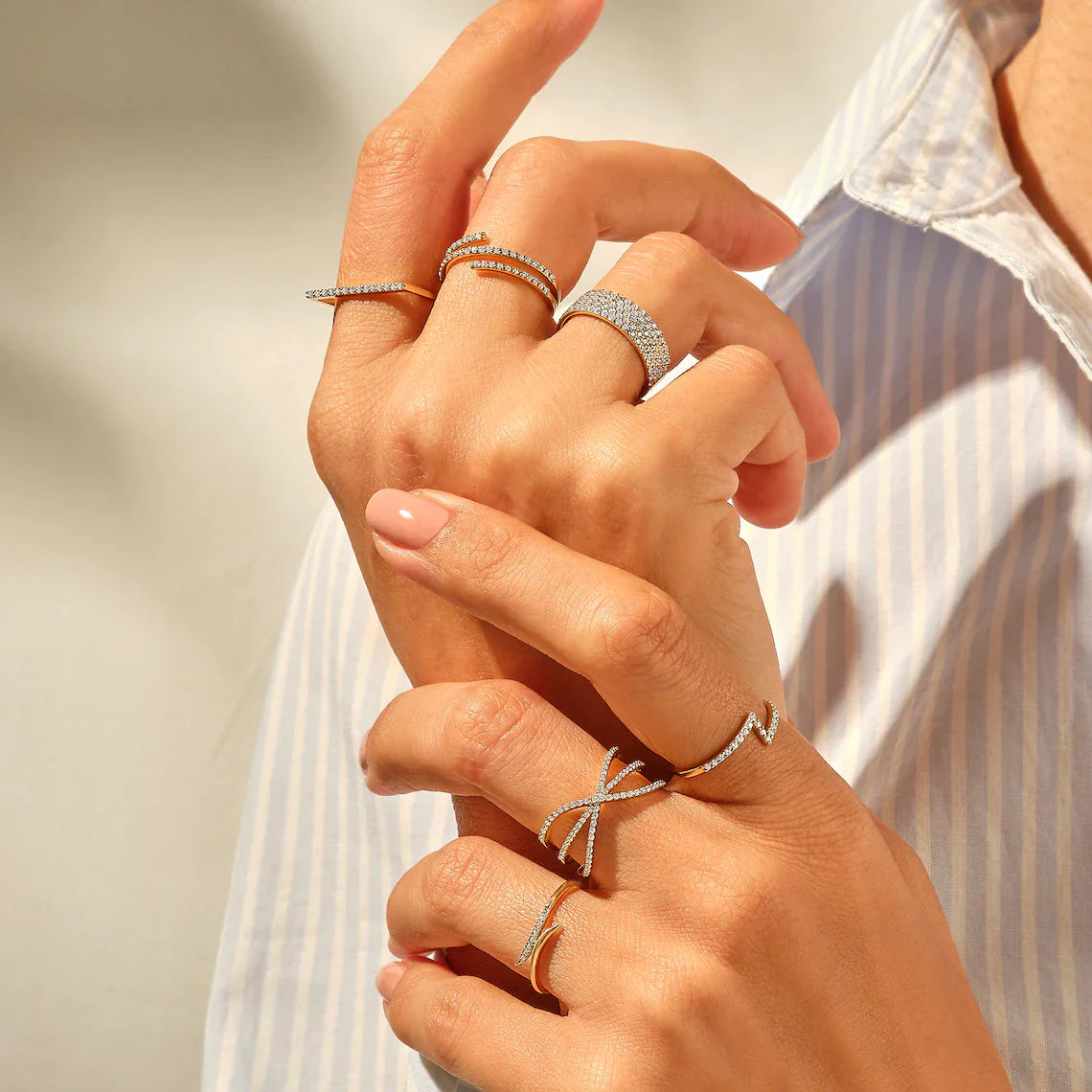 0-43ct-round-wrap-around-wave-moissanite-diamond-wedding-band-in-18k-solid-gold