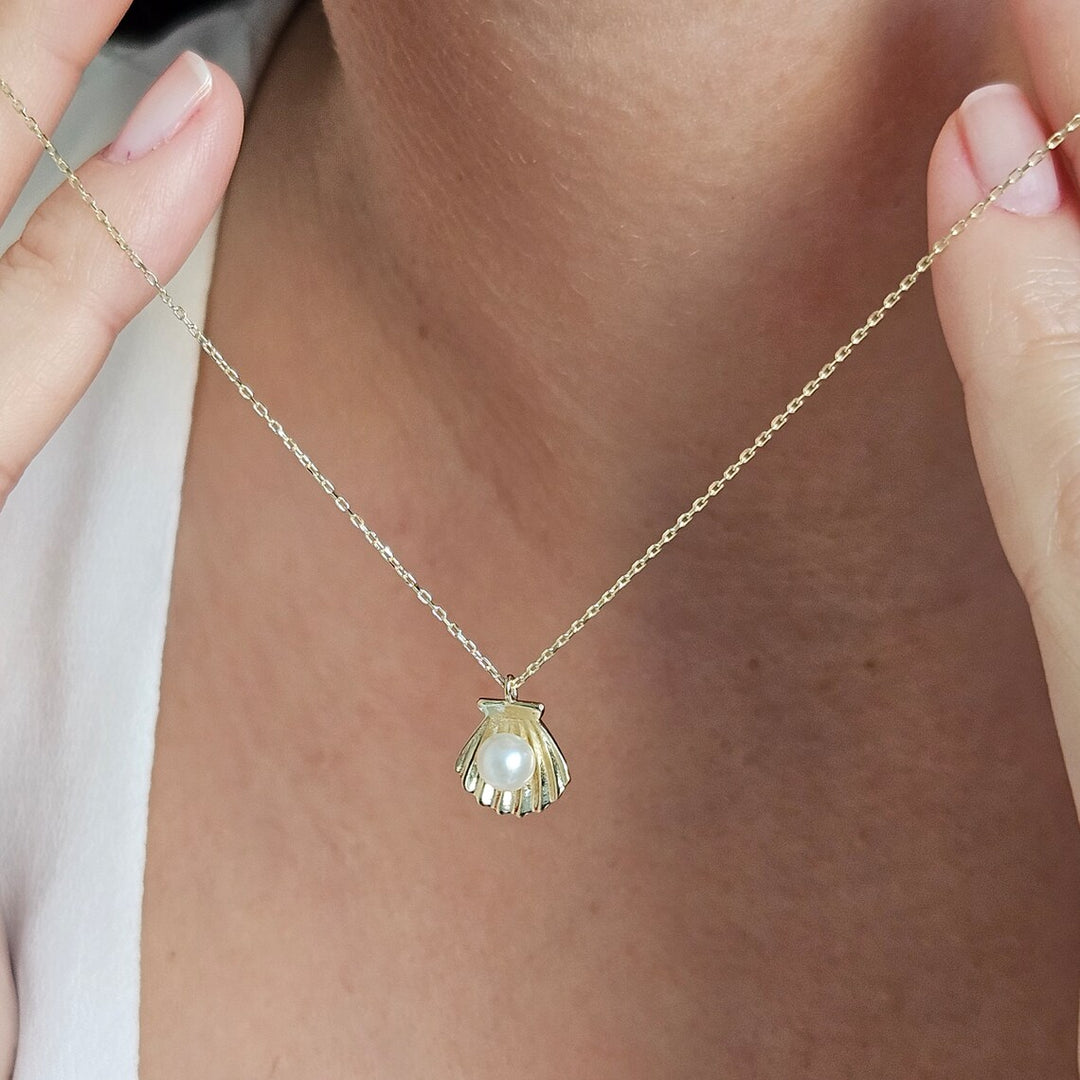 Seashell Pearl Necklace For Her - June Birthstone Necklace