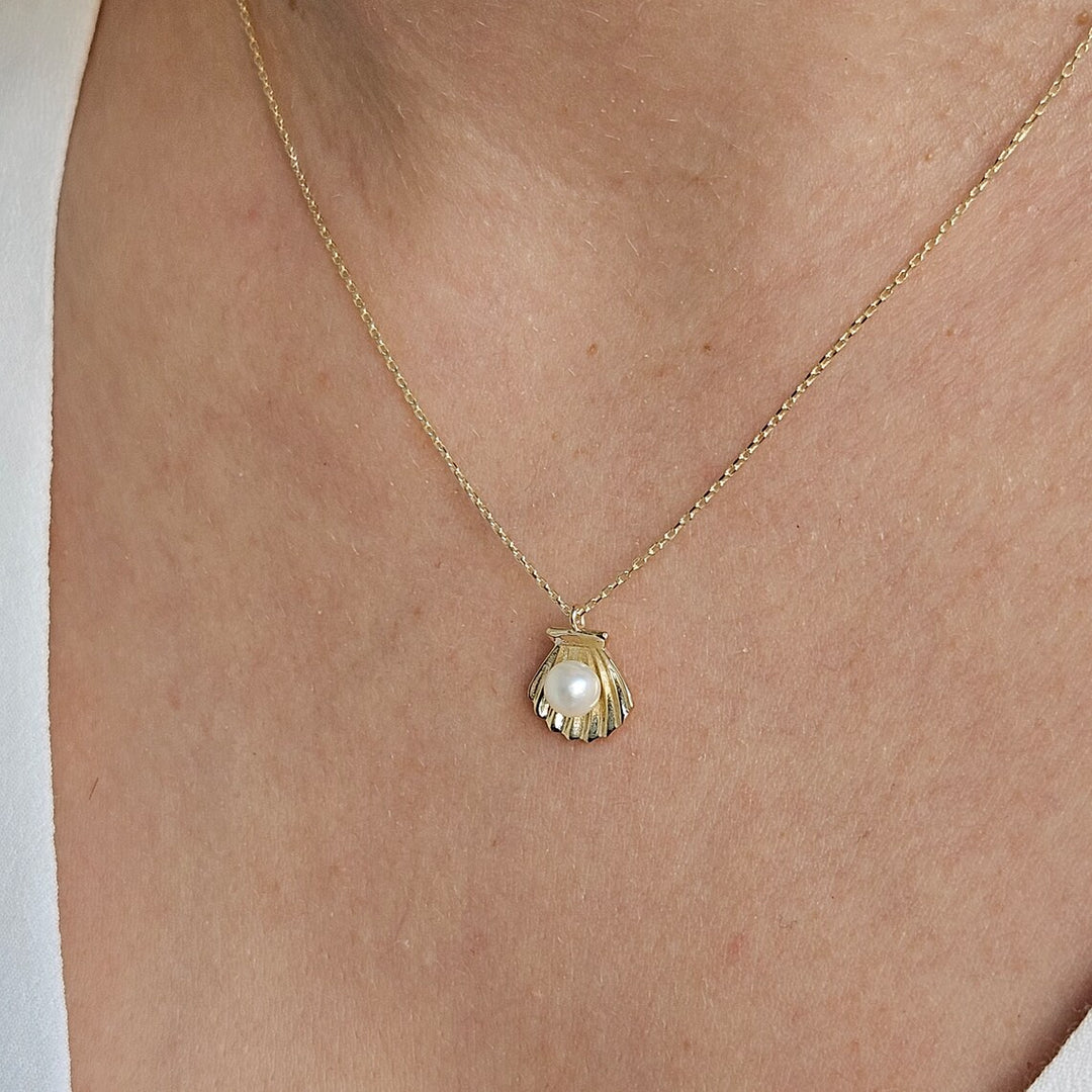 Seashell Pearl Necklace For Her - June Birthstone Necklace