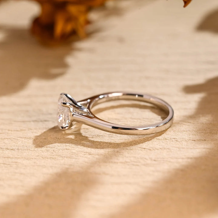 1.0 CT Oval Cut Diamond Solitaire Moissanite Engagement Ring