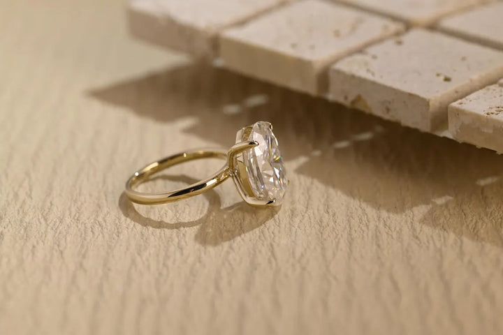 4.0 CT Oval Cut Solitaire Diamond Moissanite Engagement Ring