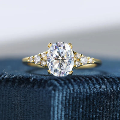 1.0 CT Oval Cut Daimond Cluster Setting Moissanite Engagement Ring