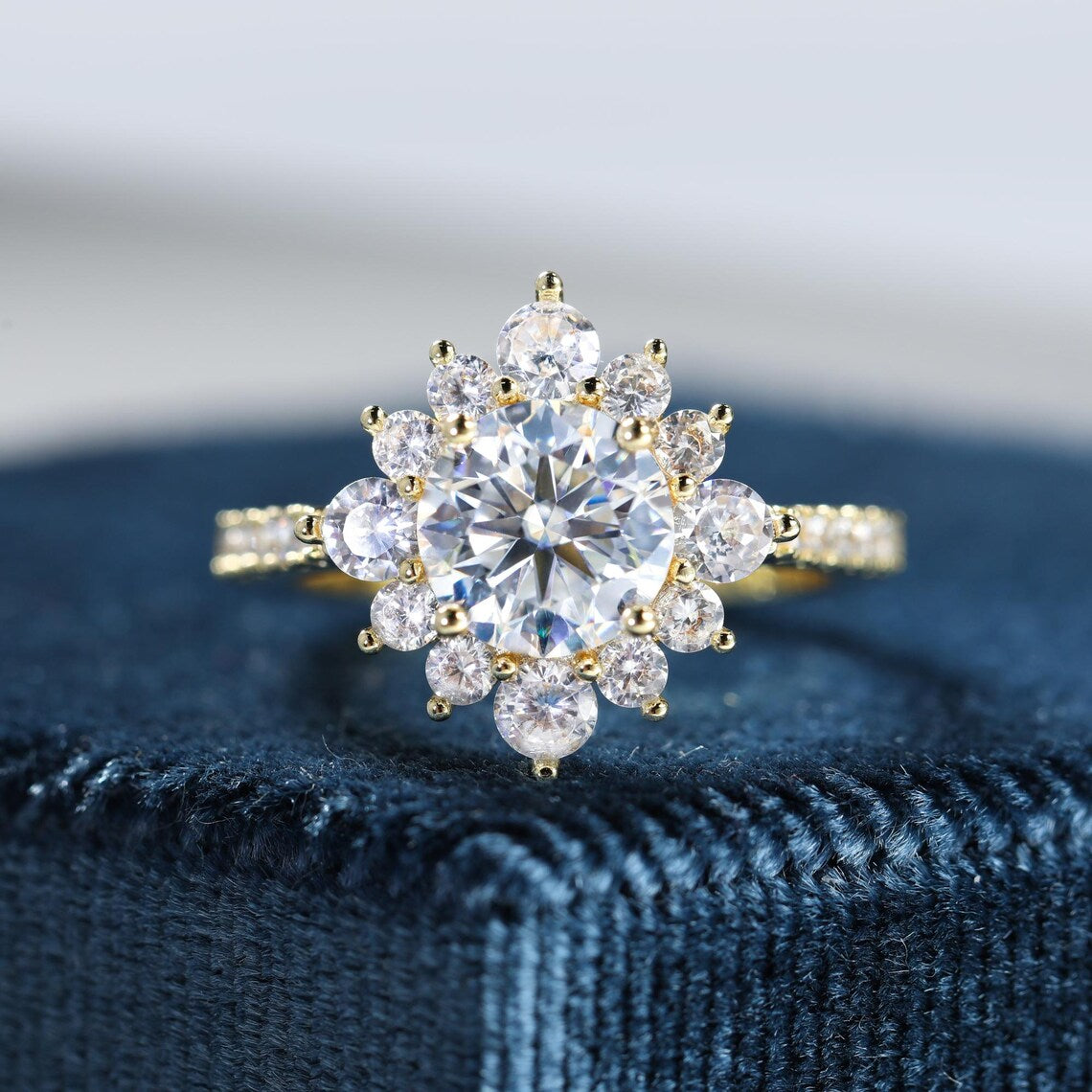 2.0 CT Round Cut Floral Halo Diamond Moissanite Engagement Ring