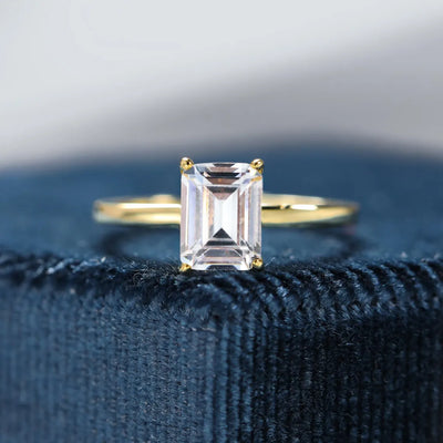 1.0CT Emerald Cut Daimond Solitaire Moissanite Engagement Ring