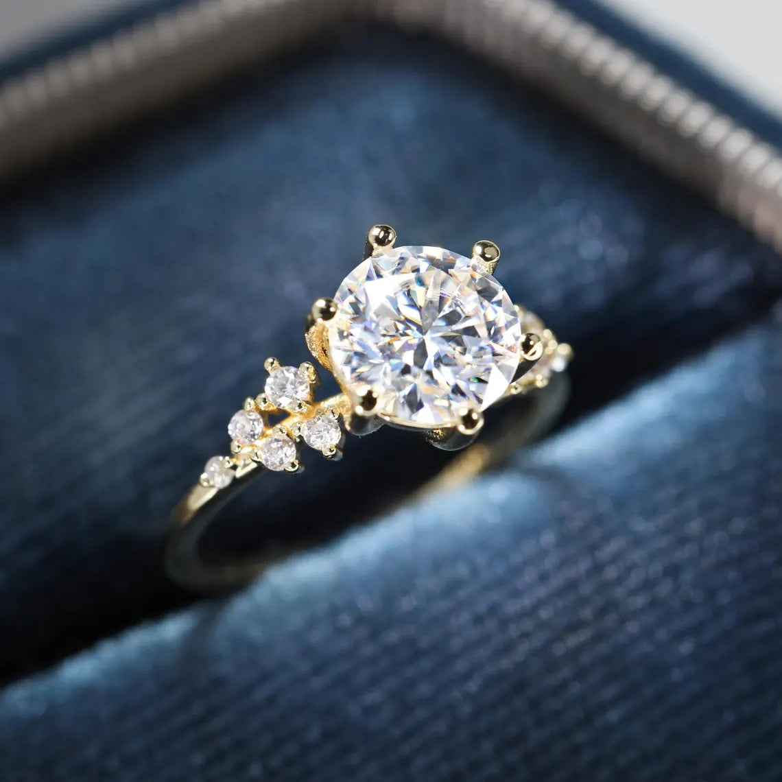 1.0 CT Round Brilliant Cluster Diamond Moissanite Engagement Ring