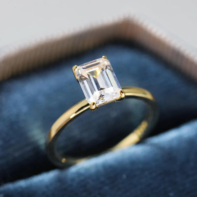 1.0CT Emerald Cut Daimond Solitaire Moissanite Engagement Ring