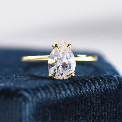 1.0CT Pear Cut Daimond Solitaire Moissanite Engagement Ring