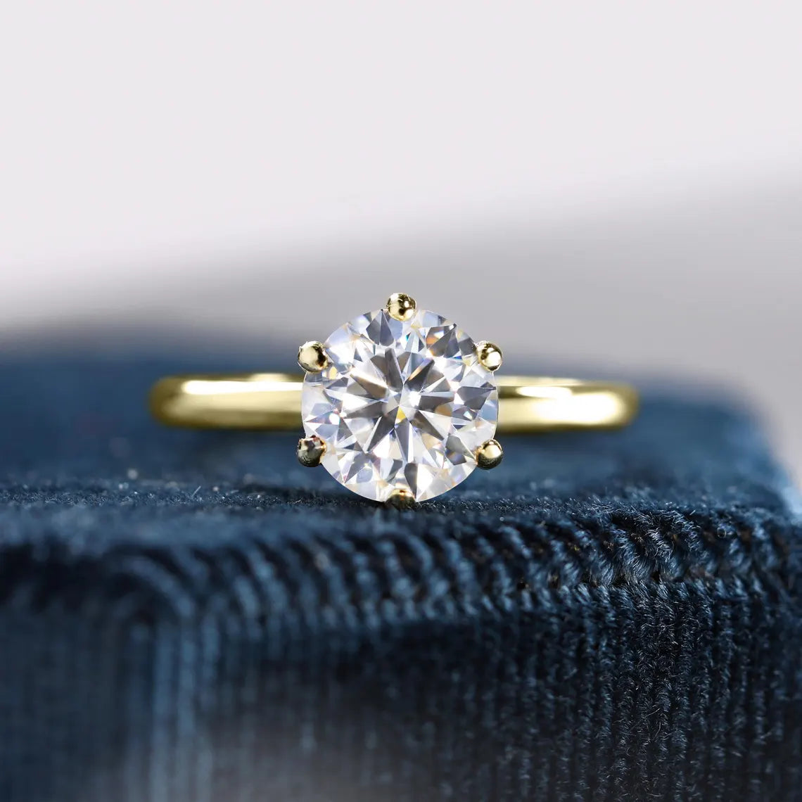 1.0CT Round Brilliant Cut Solitaire Diamond Moissanite Engagement Ring