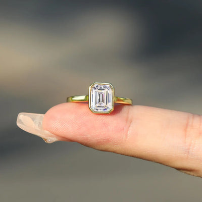 1.0CT Emerald Cut Daimond Solitaire Moissanite Engagement Ring