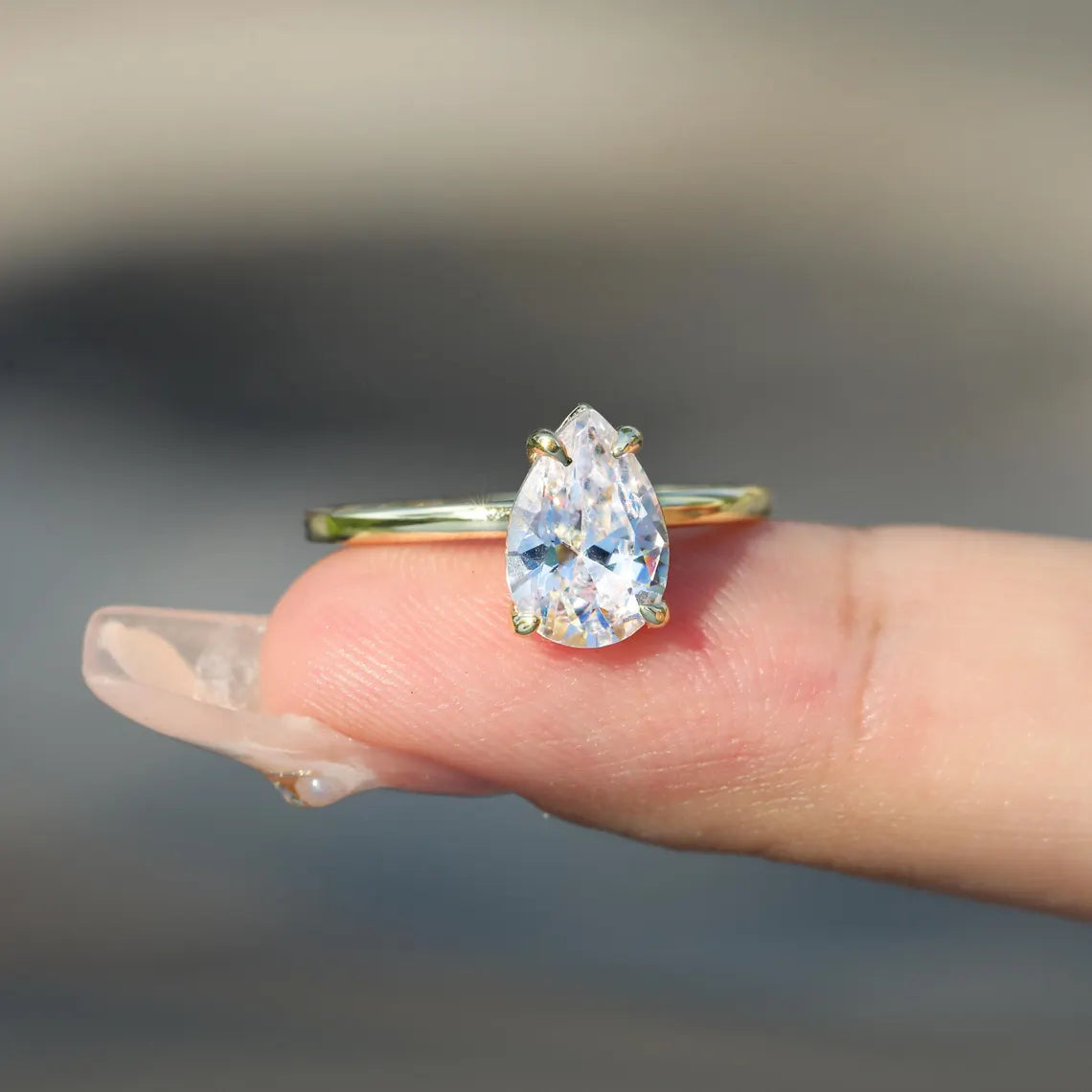 1.0CT Pear Cut Daimond Solitaire Moissanite Engagement Ring