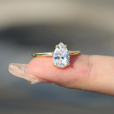 1.0CT Pear Cut Daimond Solitaire Moissanite Engagement Ring