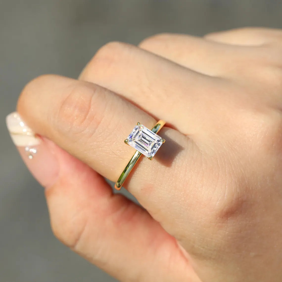 1.0CT Emerald Cut Daimond Solitaire Moissanite Engagement Ring