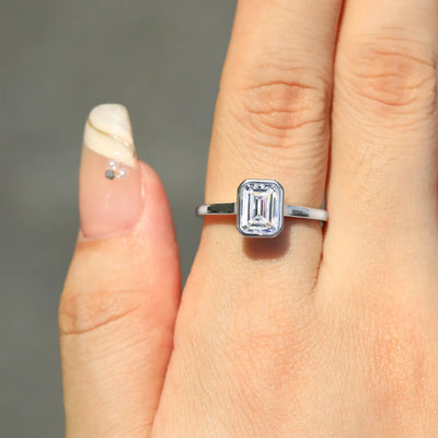 2.0CT Emerald Daimond Bezel Set Solitaire Moissanite Engagement Ring