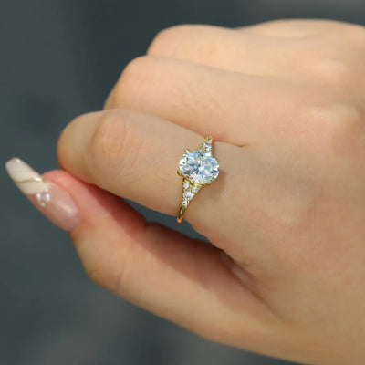 1.0 CT Oval Cut Daimond Cluster Setting Moissanite Engagement Ring