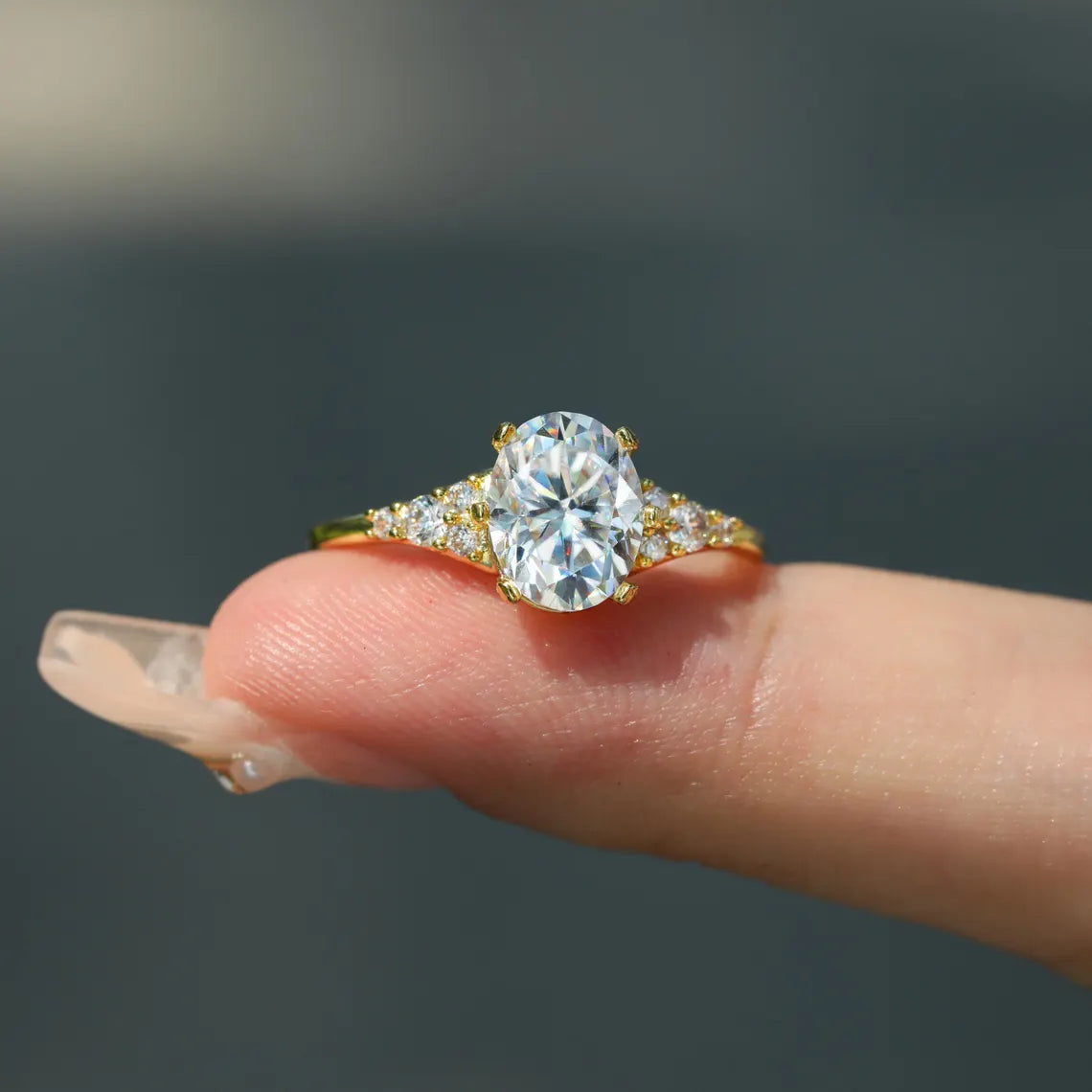 1.0 CT Oval Cut Daimond Cluster Setting Moissanite Engagement Ring