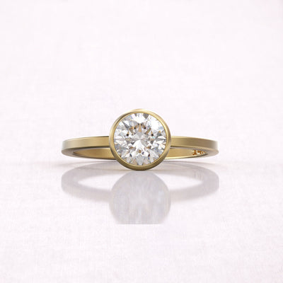 2.0 CT Round Cut Solitaire Moissanite Diamond Bezel Engagement Ring