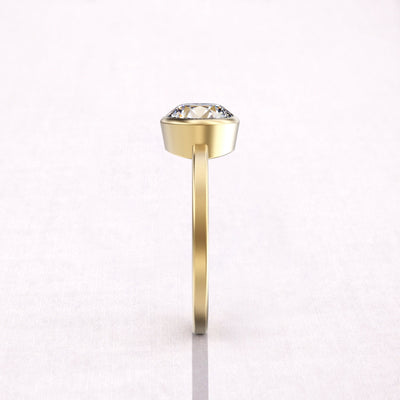 2.0 CT Round Cut Solitaire Moissanite Diamond Bezel Engagement Ring