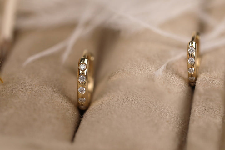 0-2ct-round-flush-setting-moissanite-diamond-huggie-hoop-earrings