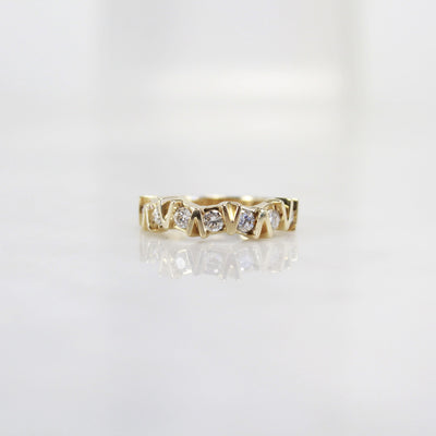 Round Cut Unique Diamond Wedding Band for Her