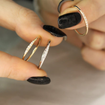 Round Cut Moissanite Diamond Wedding Band for Women