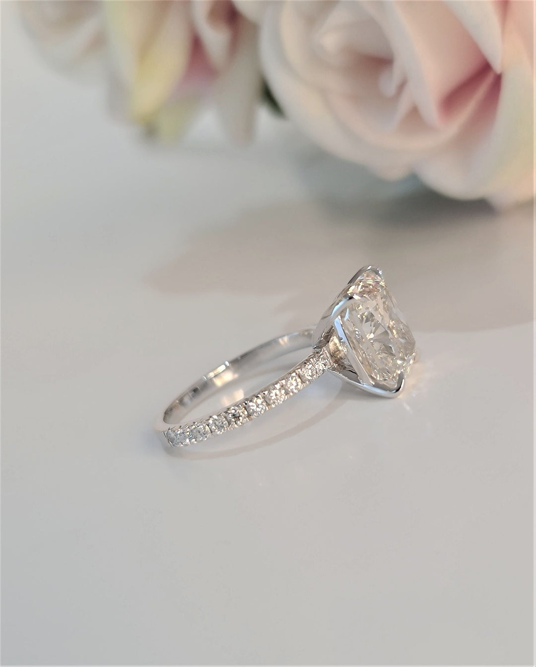 2.0 CT-4.0 CT Cushion Pave Setting Lab Grown Diamond Engagement Ring