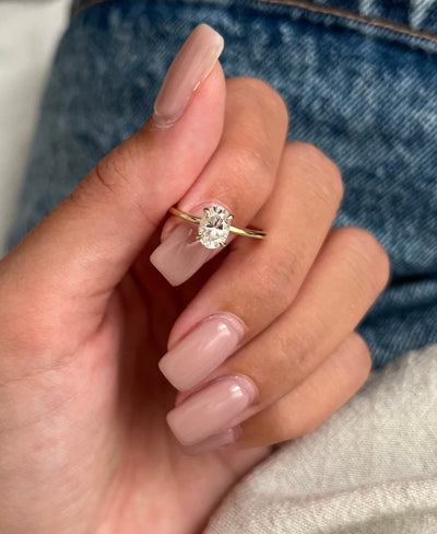 1.0 CT Oval Cut Moissanite Solitaire Diamond Engagement Ring