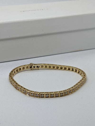 Beautiful Round Cut Diamond Tennis Bracelet for Her