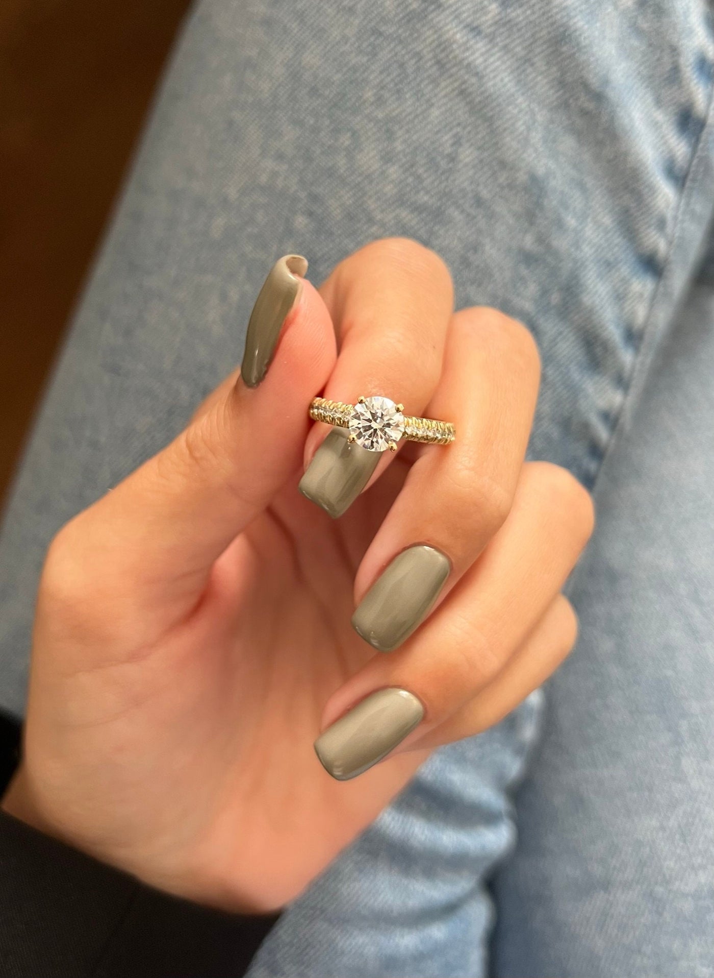 1.0 CT Round Cut Solitaire Pave Moissanite Engagement Ring