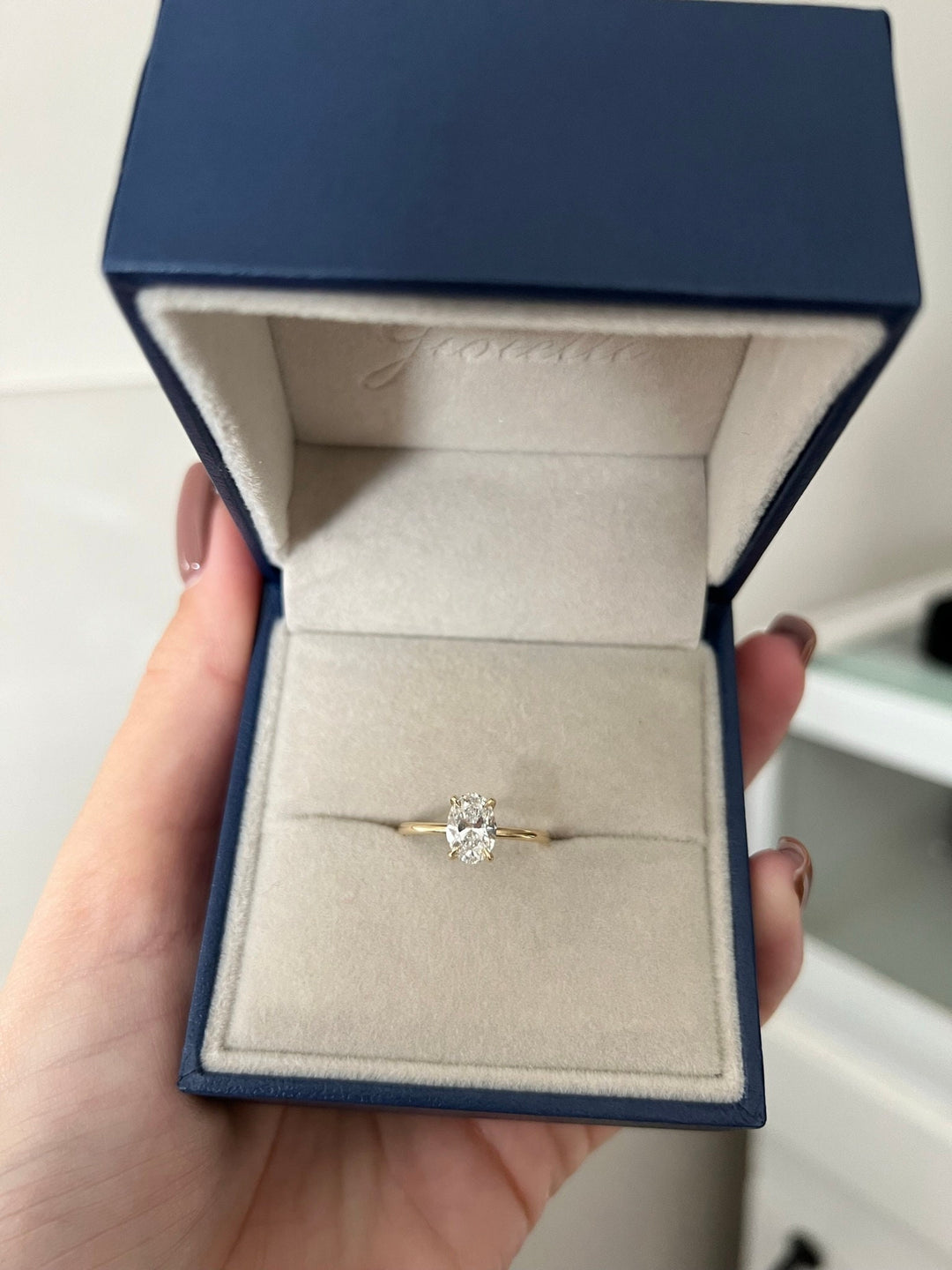 1.0 CT Oval Cut Moissanite Solitaire Diamond Engagement Ring