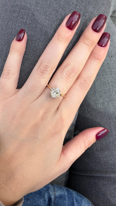 1.0 CT Oval Cut Moissanite Cluster Halo Engagement Ring