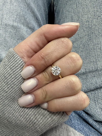 1.3 CT Round Cut Moissanite Solitaire Diamond Engagement Ring