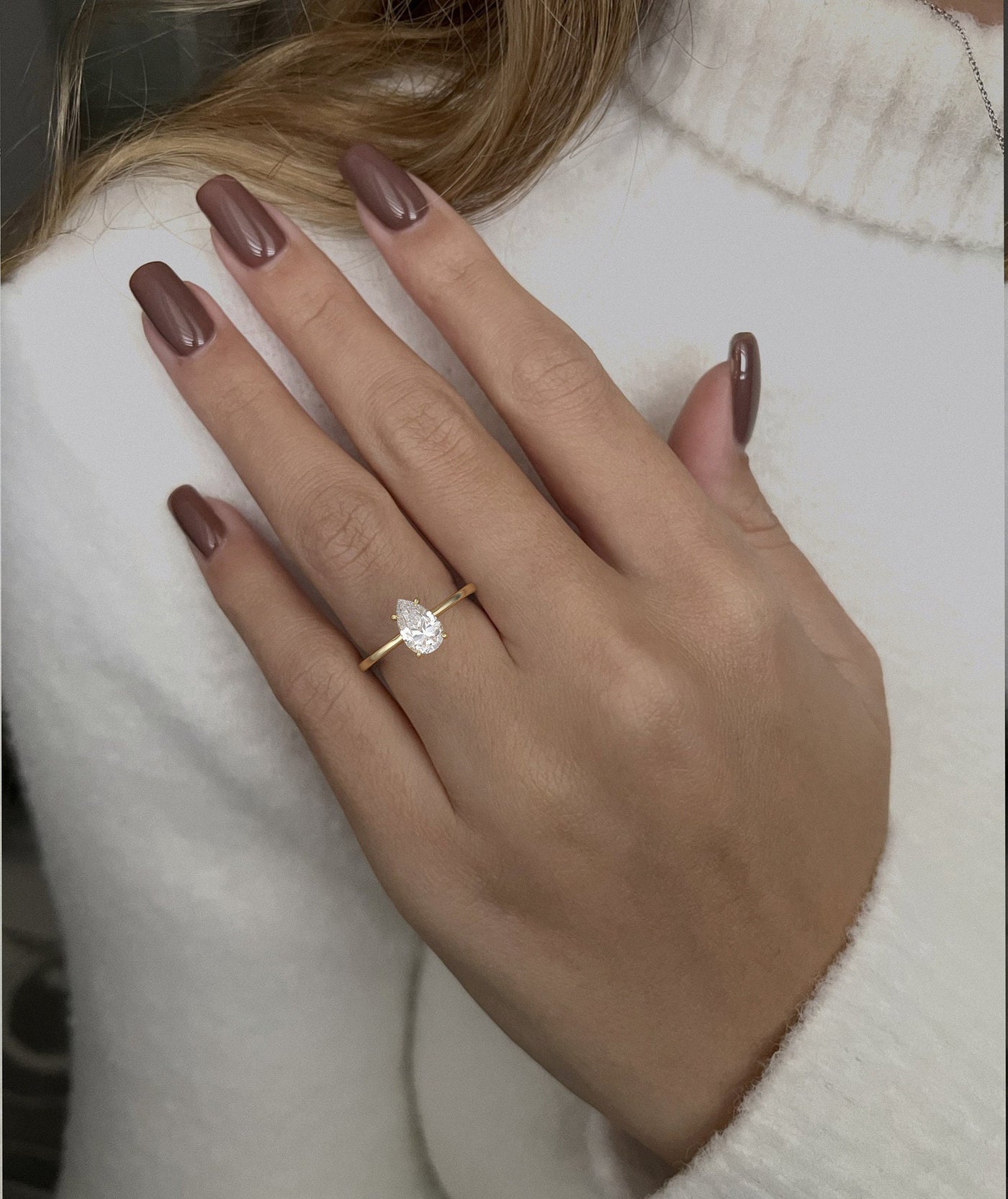 1.0 CT Pear Cut Moissanite Solitaire Diamond Engagement Ring