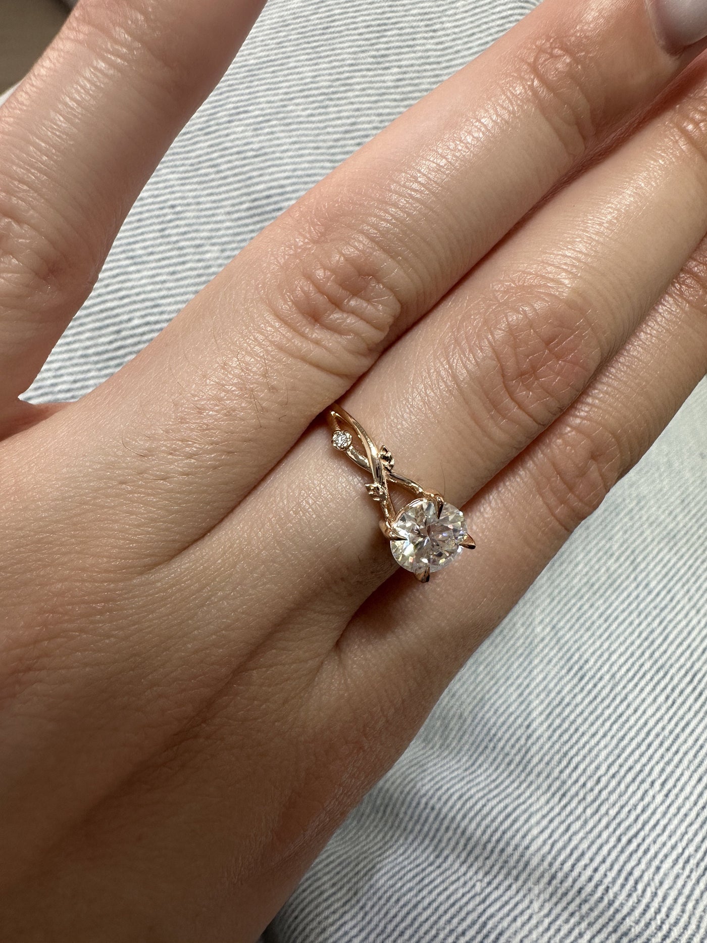 1.0CT Round Cut Moissanite Diamond Twig Engagement Ring