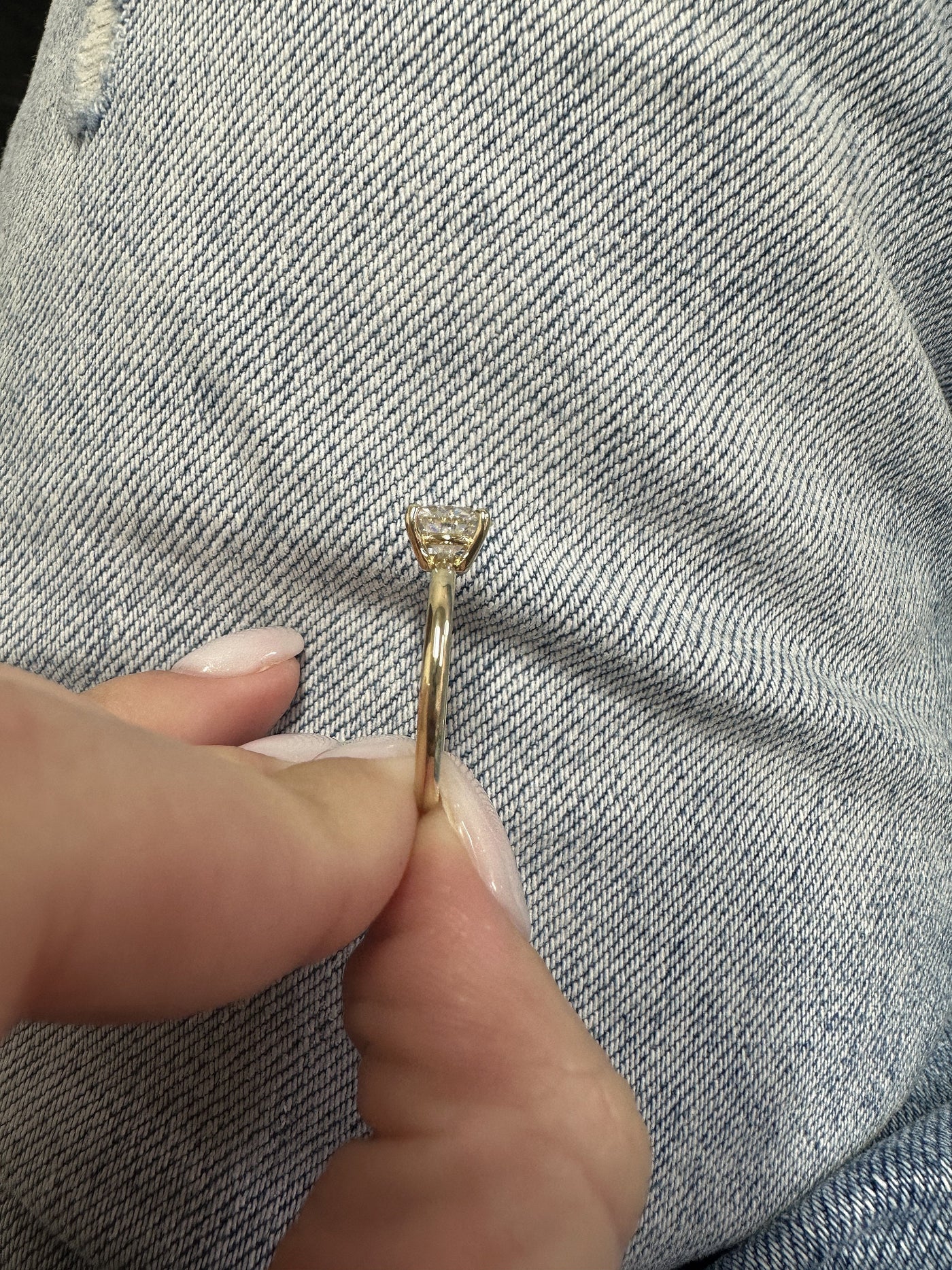 1.3 CT Round Cut Moissanite Solitaire Diamond Engagement Ring