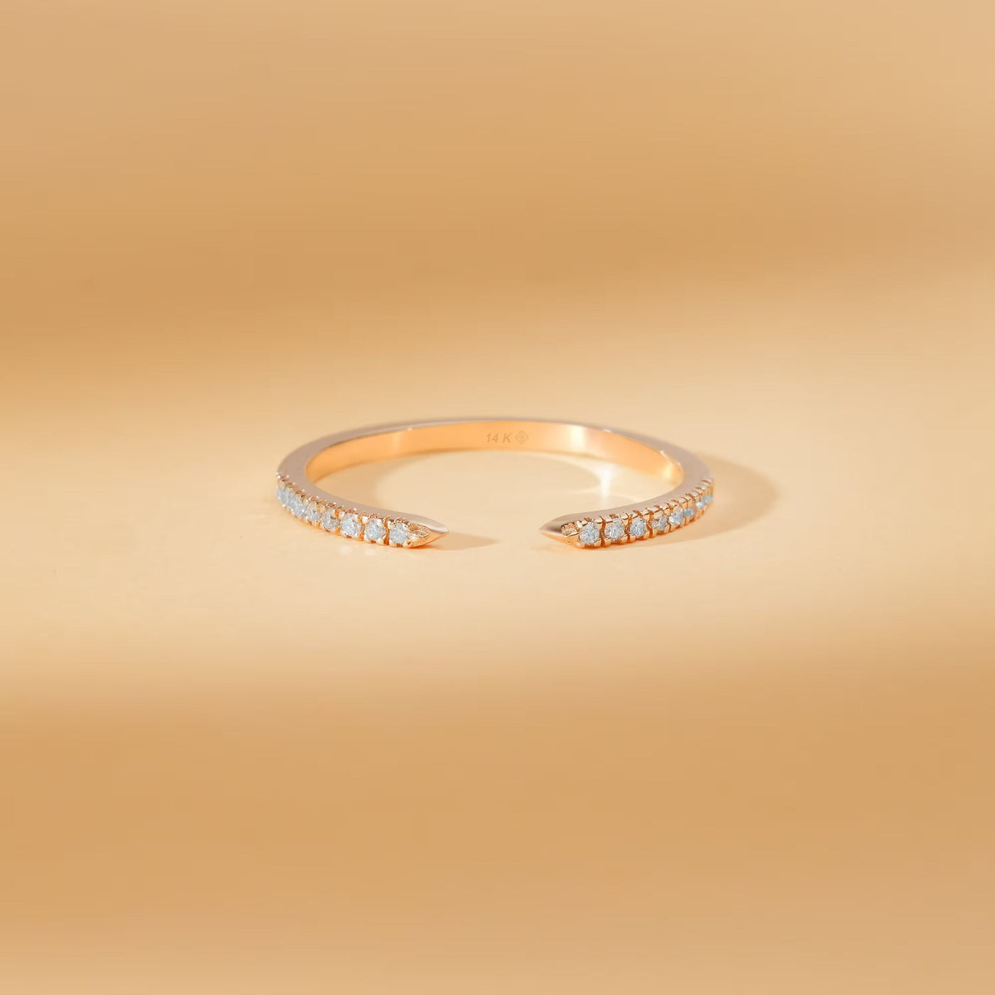 0-18ct-round-open-moissanite-diamond-wedding-band-in-18k-yellow-gold