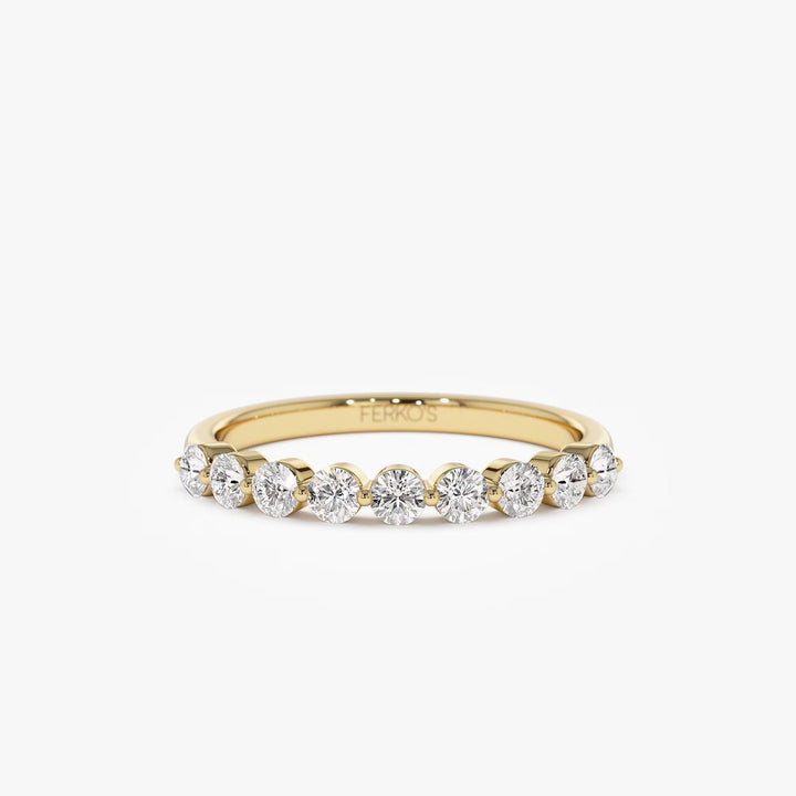 Round Moissanite Diamond Shared Prong Wedding Band in Gold