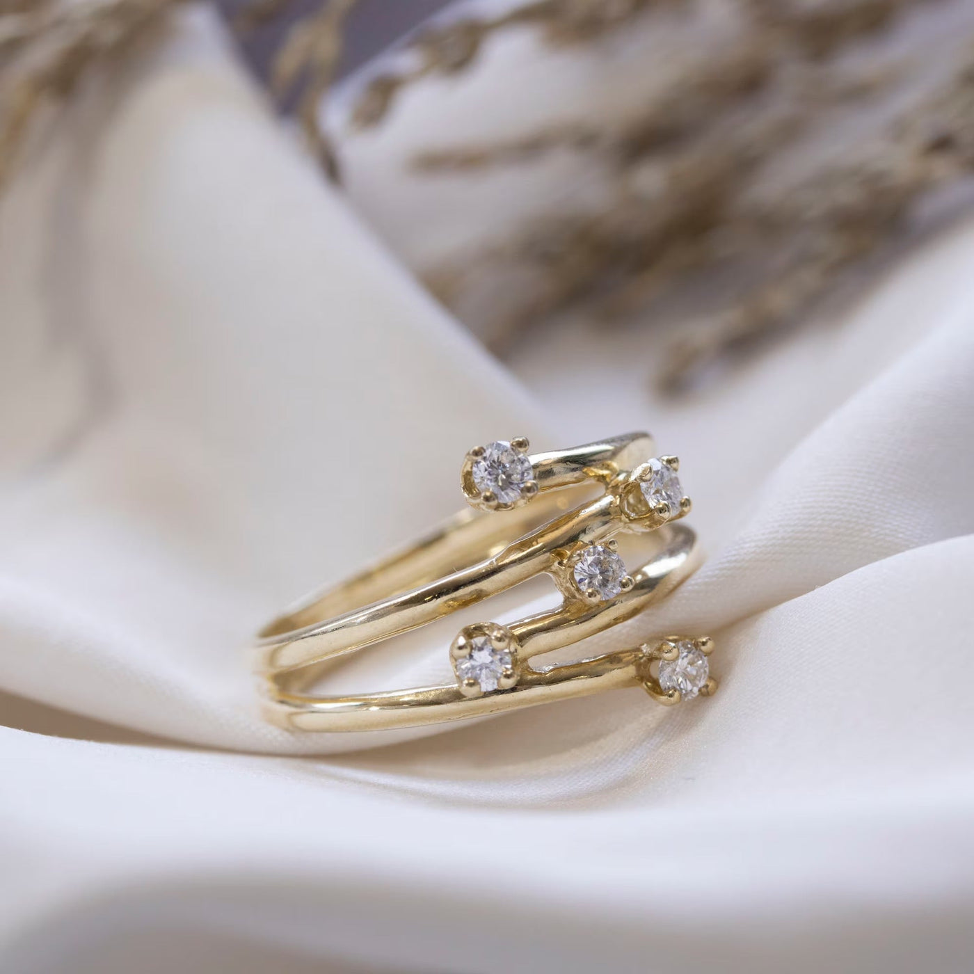 Round Cut Diamond Unique Wedding Ring for Christmas Gift