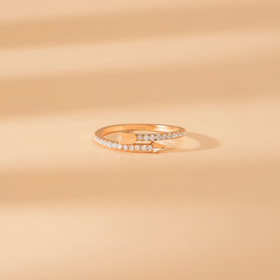 0-29ct-round-pave-arrow-moissanite-diamond-wedding-band-in-18k-solid-gold