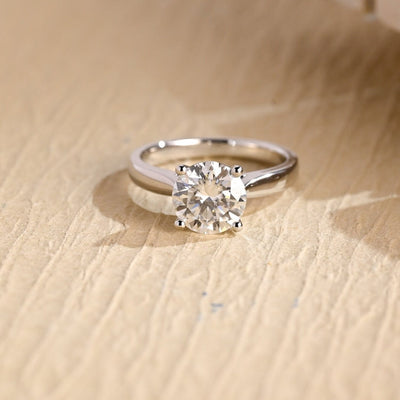 1.0 CT Round Brilliant Cut Solitaire Moissanite Engagement Ring