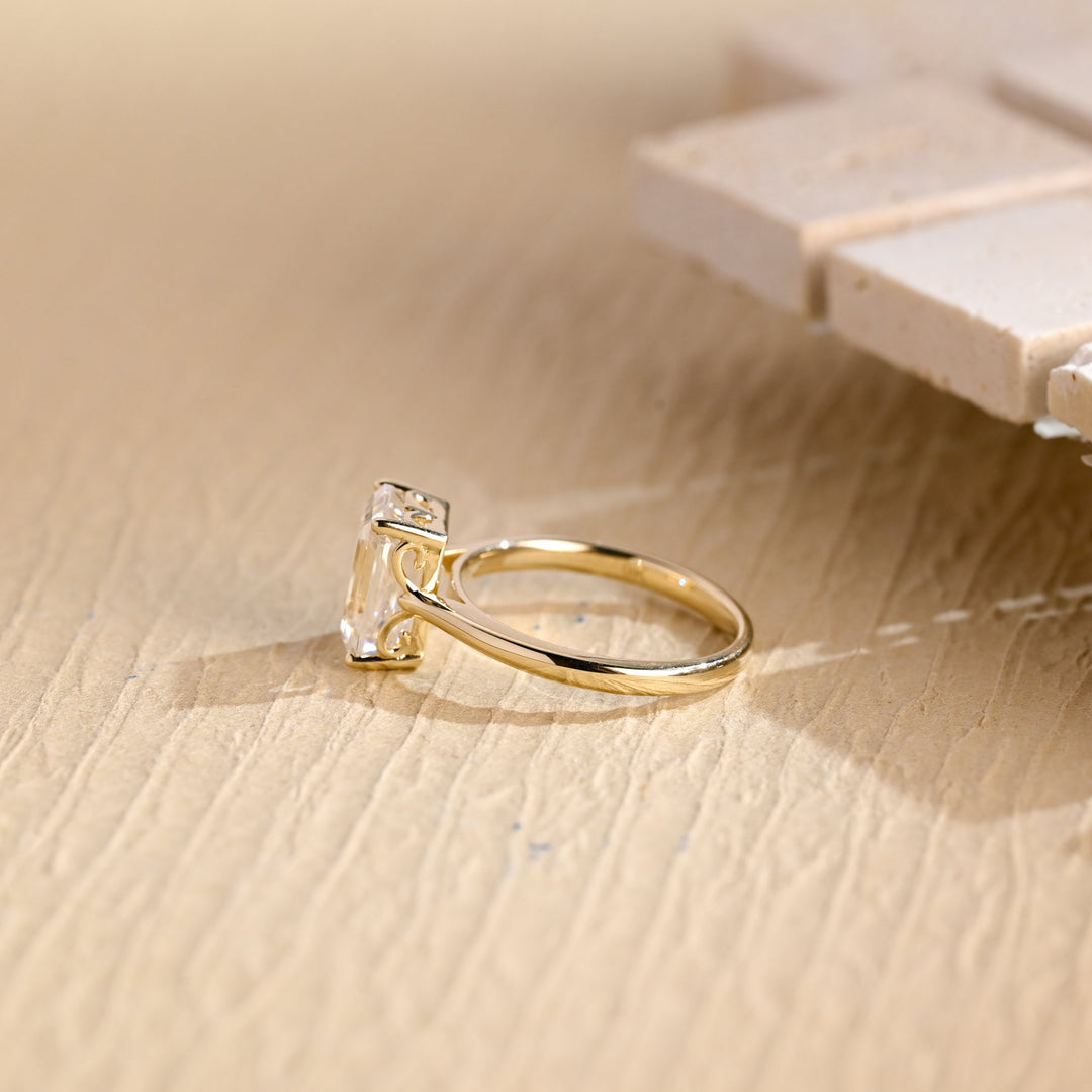 3.0 CT  Emerald Cut Solitaire Diamond Moissanite Engagement Ring