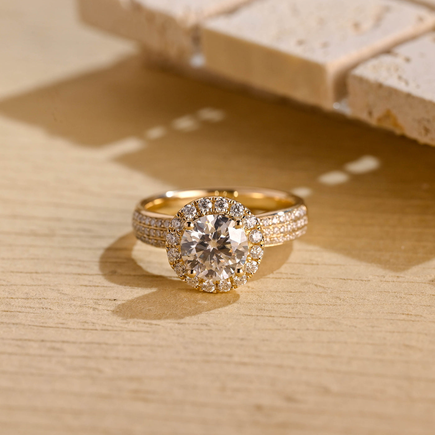 1.0 CT Round Brilliant Halo Moissanite Engagement Ring