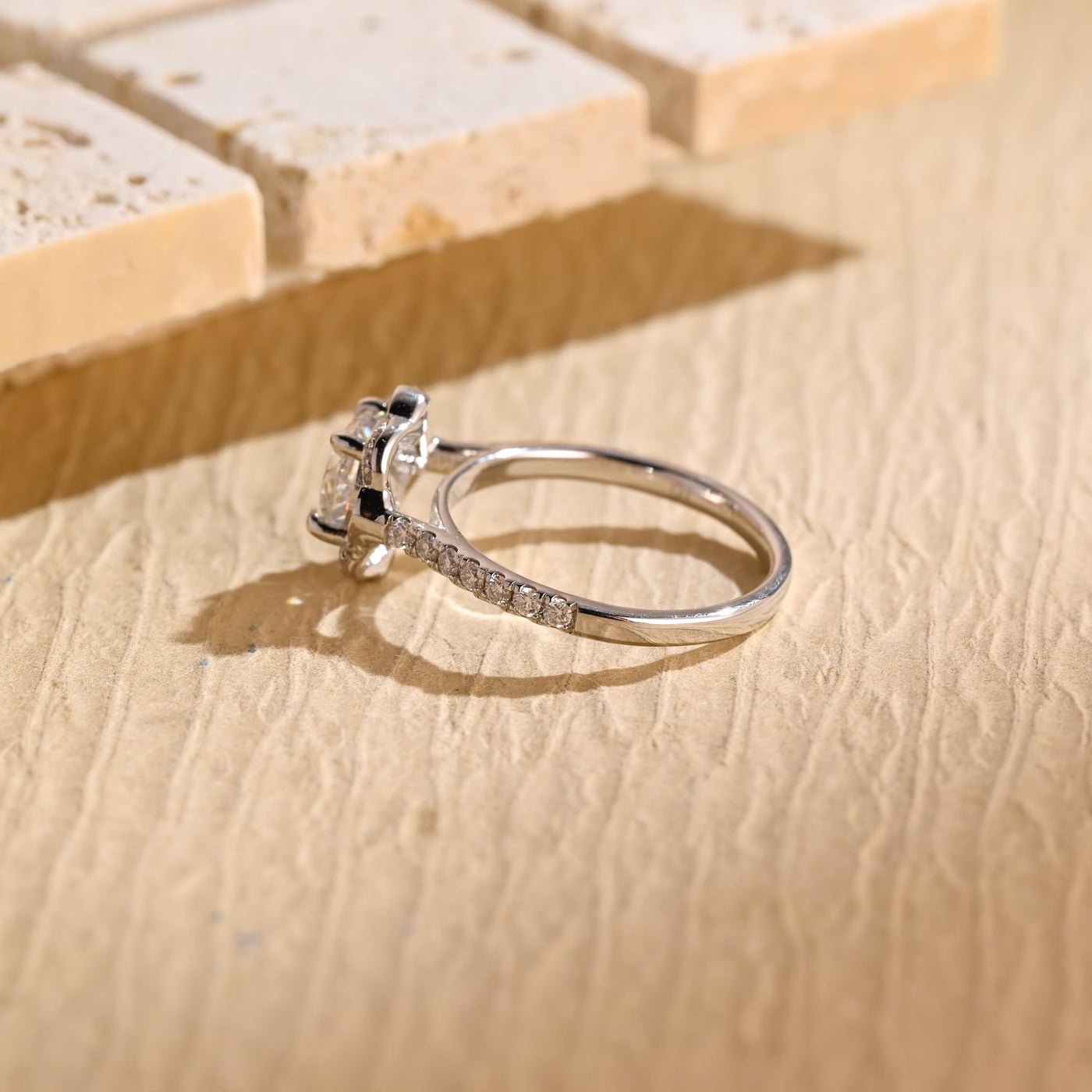 1.0CT Round Brilliant Halo Setting Moissanite Engagement Ring