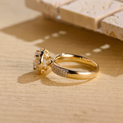 1.0 CT Round Brilliant Halo Moissanite Engagement Ring